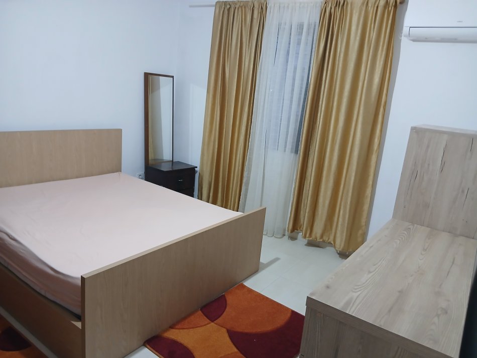 Tirane, jepet me qera shtepi 1+1 Kati 1, 350 € (Selite)