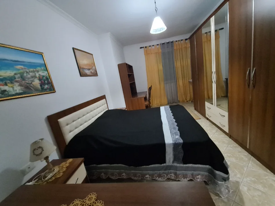 Tirane, jap me qera apartament 2+1 Kati 2, 115 m² 660 mije leke (Rr. Don Bosko)