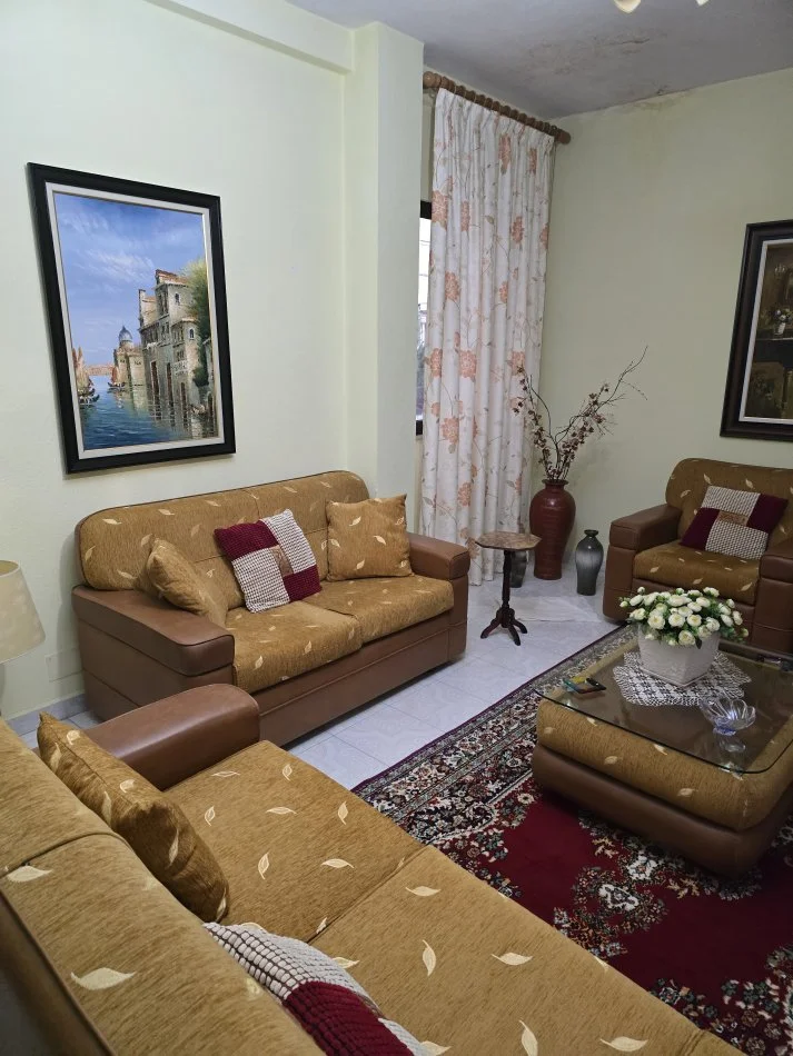 EKSKLUZIVE!TIRANË:SHITET SHTËPI 2 KATËSHE,FORMA 2+1+Ballkon,SIPERFAQE NDERTIMI 277 m²,TOKË 820 M2,ÇMIMI 560.000 € (RESTORANT FRESKU,RRUGA MUHAMET DELIU)