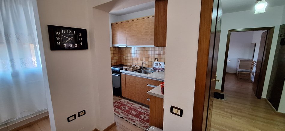 Tirane, jepet me qera nga Pronari, pa-komision apartament 1+1 Kati 4, 380 € (Rruga Imer Ndregjoni)
