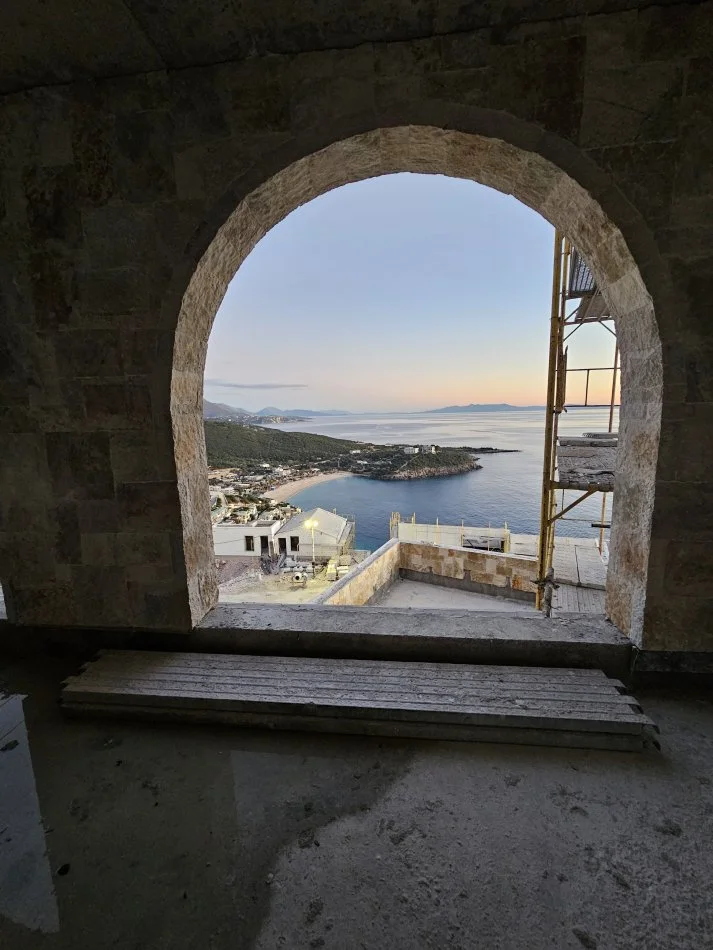 Tirane, shitet apartament 1+1 Kati 3, 107 m² (Jalë)