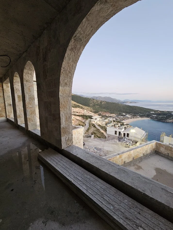 Tirane, shitet apartament 1+1 Kati 3, 107 m² (Jalë)