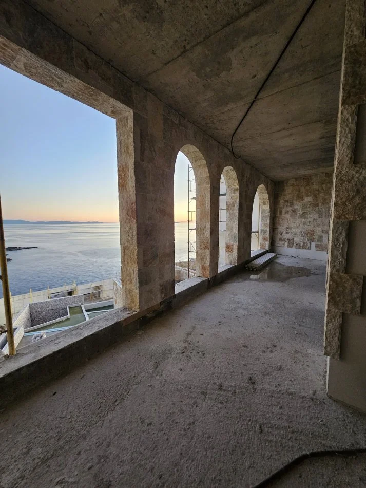 Tirane, shitet apartament 1+1 Kati 3, 107 m² (Jalë)