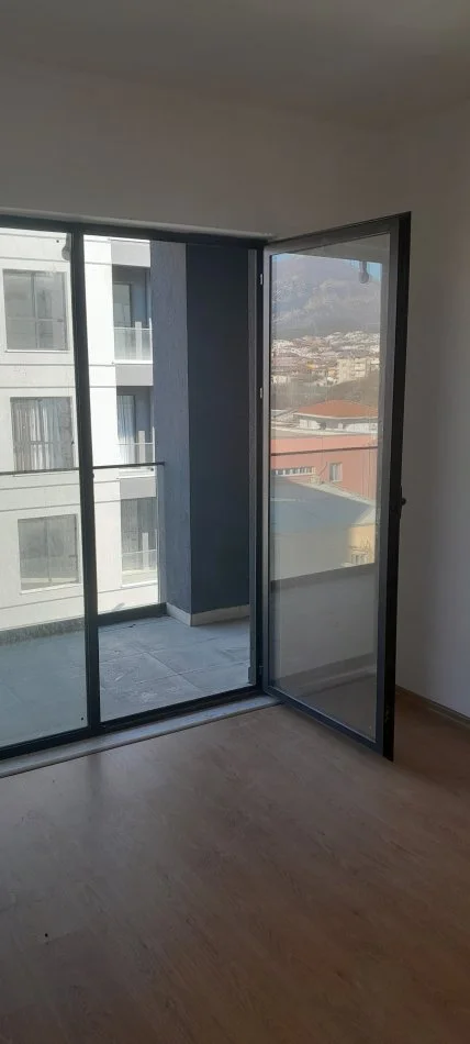 Tirane, shitet apartament 1+1 Kati 4, 1 m² 