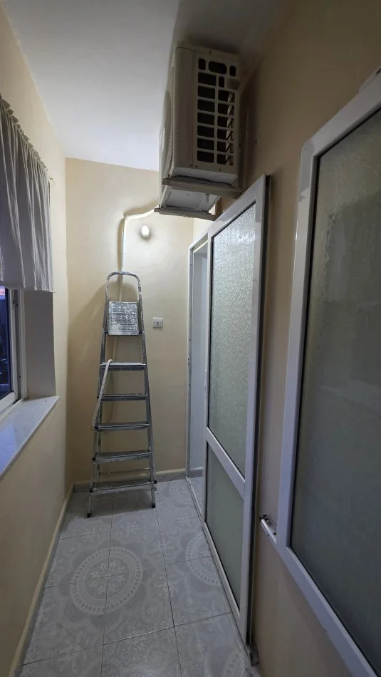 Lushnje, shitet apartament 1+1+Ballkon Kati 5, 54 m² 