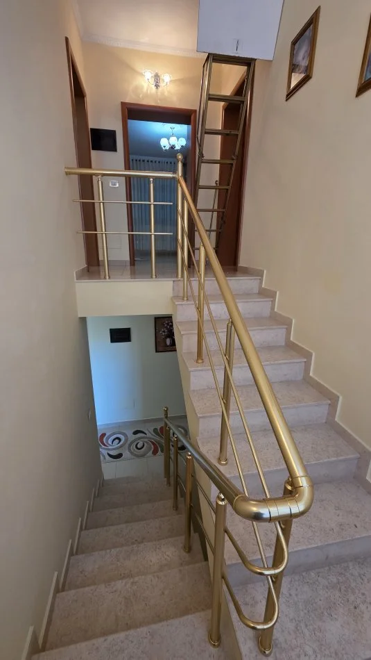 Lushnje, shitet Vile 2 Katshe Kati 0, 581 m² 200.000 € 