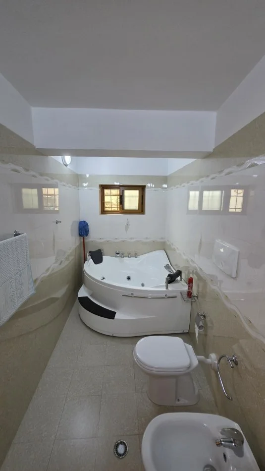 Lushnje, shitet Vile 2 Katshe Kati 0, 581 m² 200.000 € 