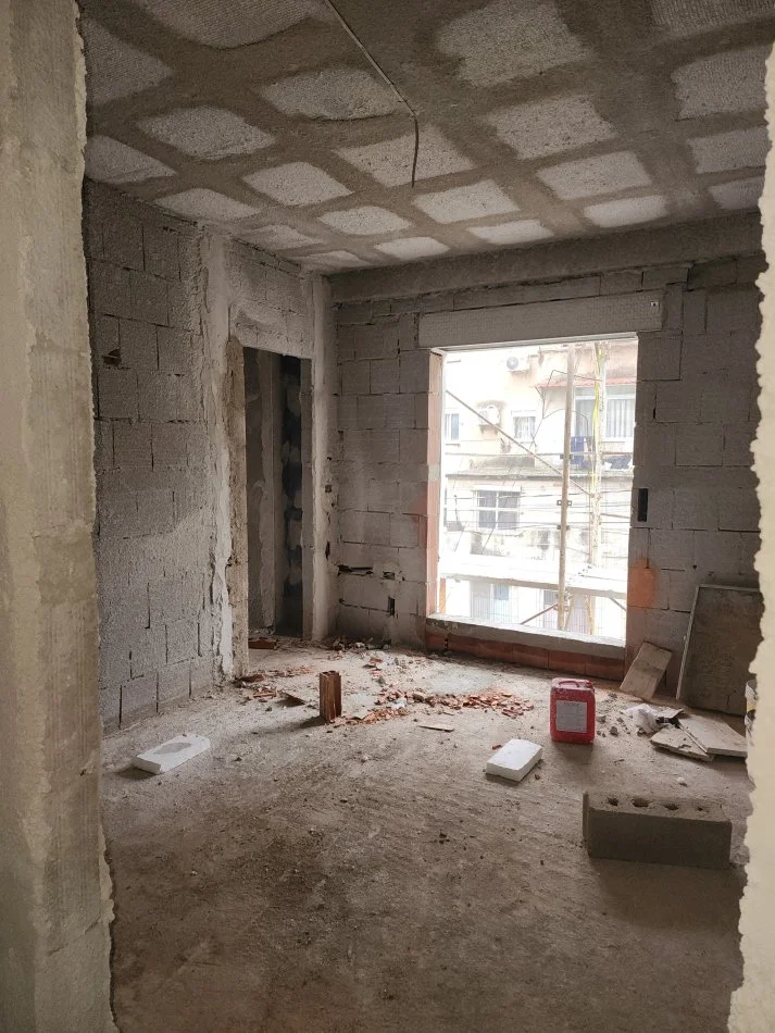 Tirane, shitet apartament 2+1+Aneks+Ballkon Kati 1, 100 m² 