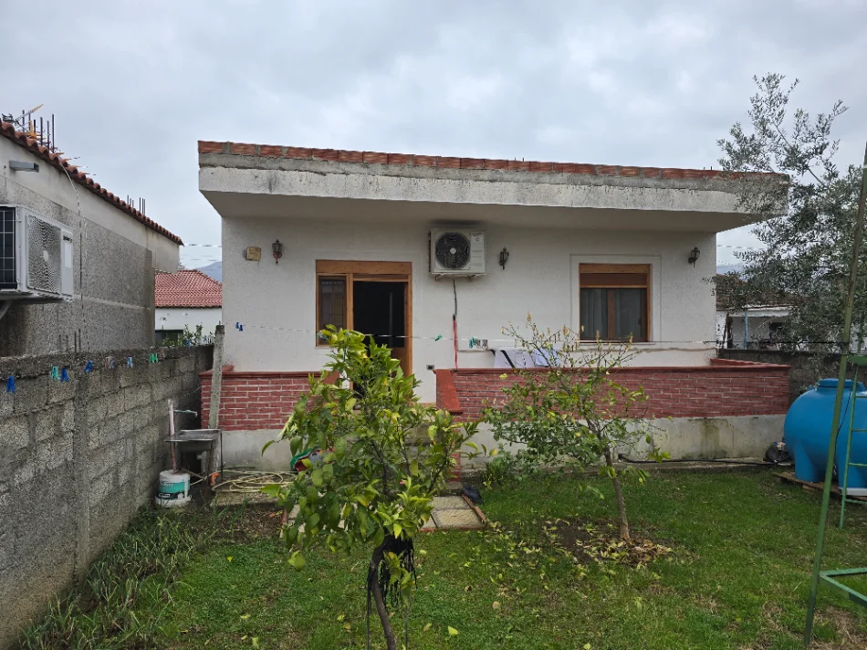 Tirane, shitet shtepi 1 KATËSHE E FORMES 2+1+Ballkon ,SIP, 98 m² +320 M2 TRUALL=130 MILION LEKË (BATHORE KAMEZ)