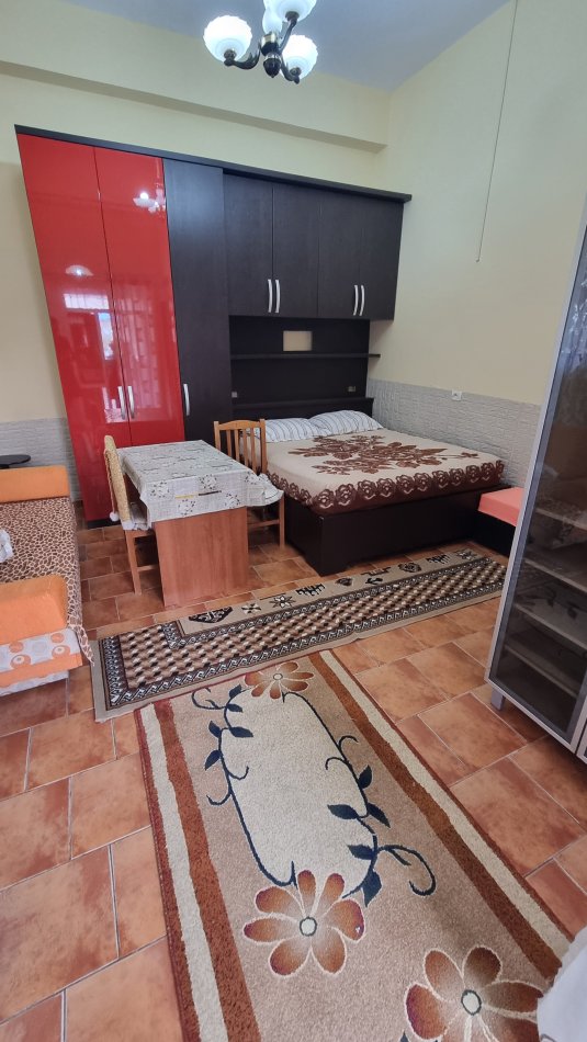 Tirane, jepet me qera garsonier , 250 € 