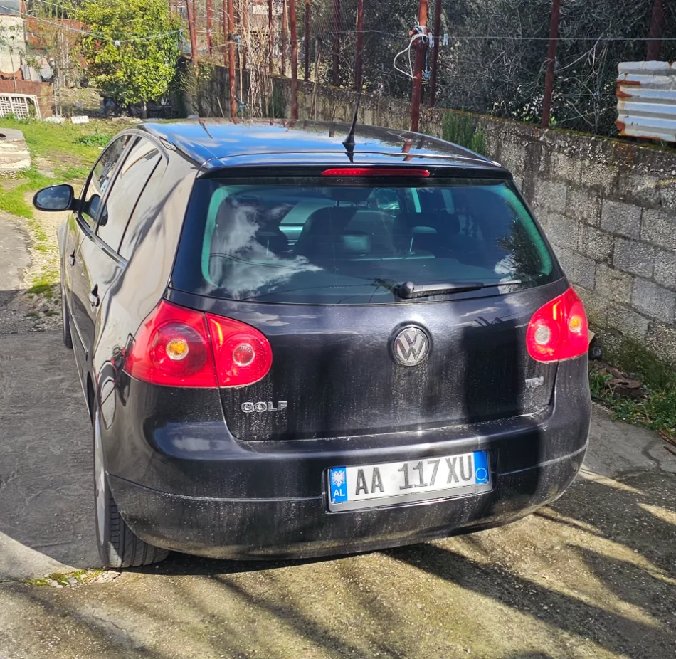 Fier, shes makine Golf V 2008 Nafte, e zeze manuale Kondicioner 270.000 km 3.500 €