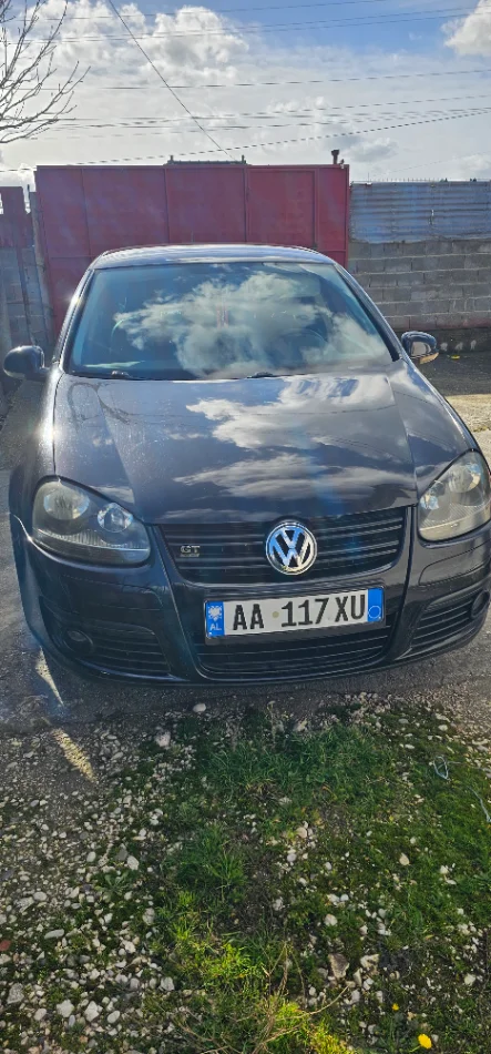 Fier, shes makine Golf V 2008 Nafte, e zeze manuale Kondicioner 270.000 km 3.500 €