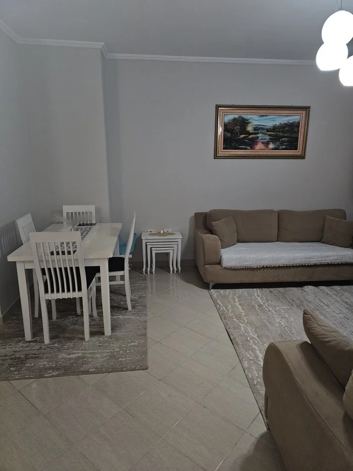 Tirane, Jap me qera apartament 2+1+Aneks+Ballkon Kati 2, 89 m² 600 € (Rrapo Hekali)