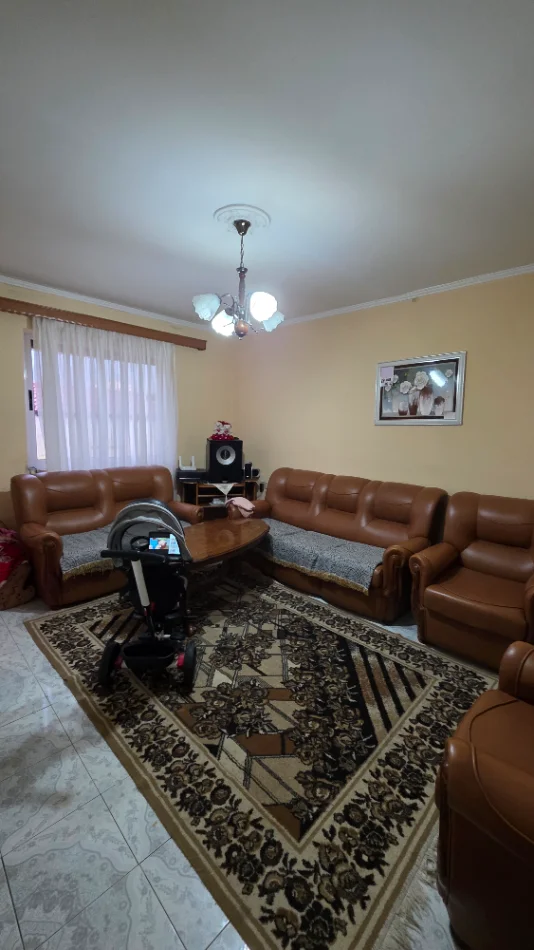 Lushnje, shitet apartament 2+1+Ballkon Kati 4, 74 m² 44.000 € 