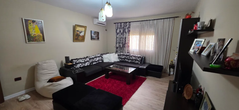 Tirane, shitet apartament 4+1+Aneks+Ballkon Kati 4, 120 m² (Ali dem)