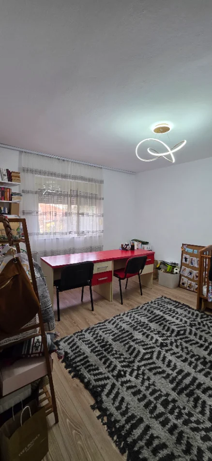 Tirane, shitet apartament 4+1+Aneks+Ballkon Kati 4, 120 m² (Ali dem)