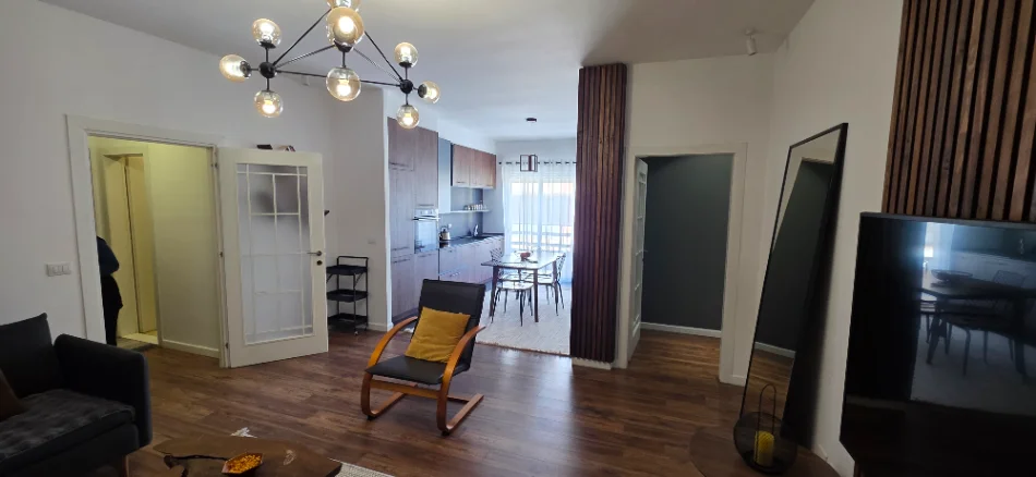 Tirane, jepet me qera apartament 2+1+Aneks+Ballkon Kati 4, 110 m² (Rruga peti)