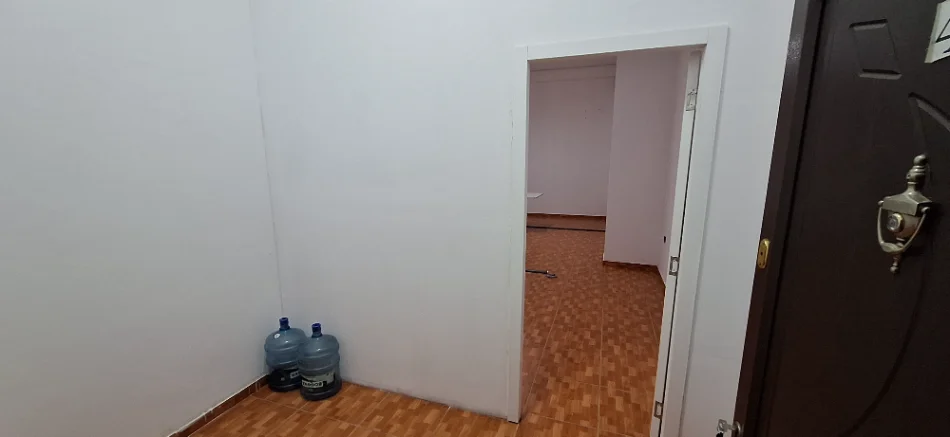 Tirane, shitet ambjent biznesi , 119 m² (Rruga Dibres)