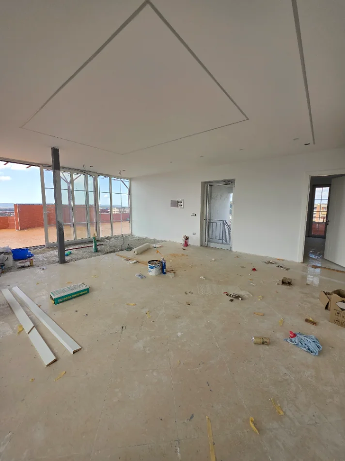 Lushnje, shitet apartament+verande | Penthouse 3+1+Aneks+Ballkon Kati 9, 480 m² 260.000 € 