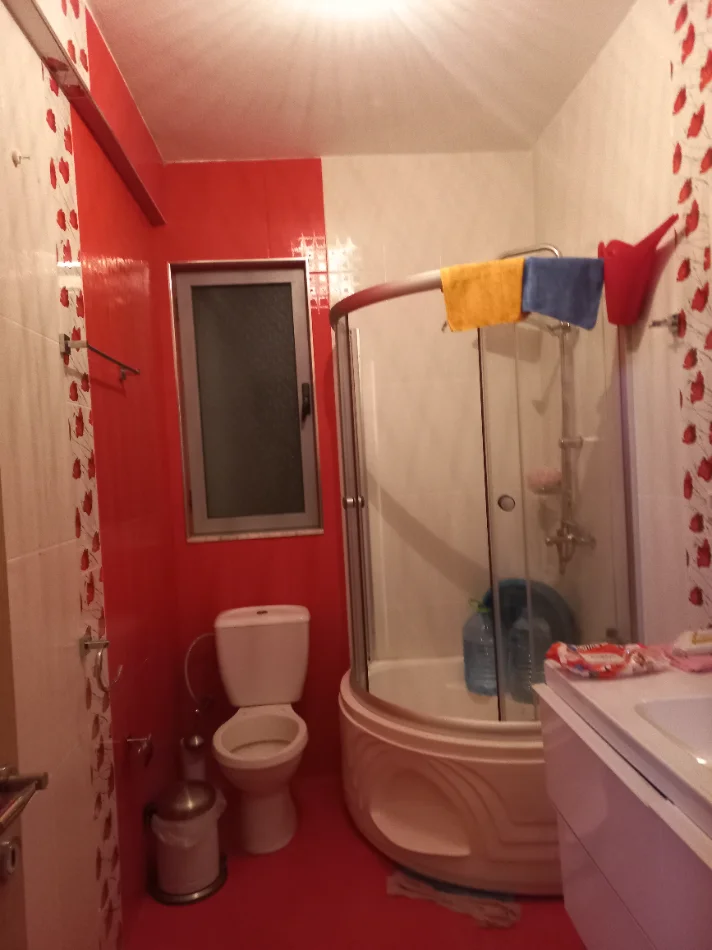 Tirane Fresk Shitet Apart sip.128m2+Garazh-1,sip.22m2,tip 2+1, kat 6, kompleks ri banim, Çmim185'000€, te Shkoll 9-Vjeç Qesarakë rr M.Deliu Fresku Tir