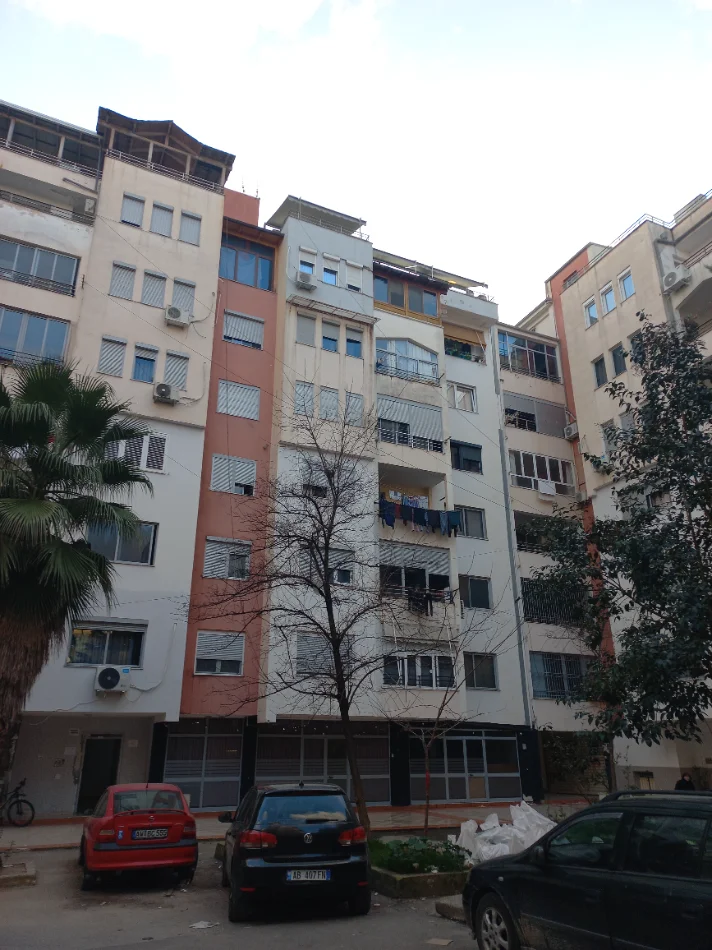 Tirane Fresk Shitet Apart sip.128m2+Garazh-1,sip.22m2,tip 2+1, kat 6, kompleks ri banim, Çmim185'000€, te Shkoll 9-Vjeç Qesarakë rr M.Deliu Fresku Tir