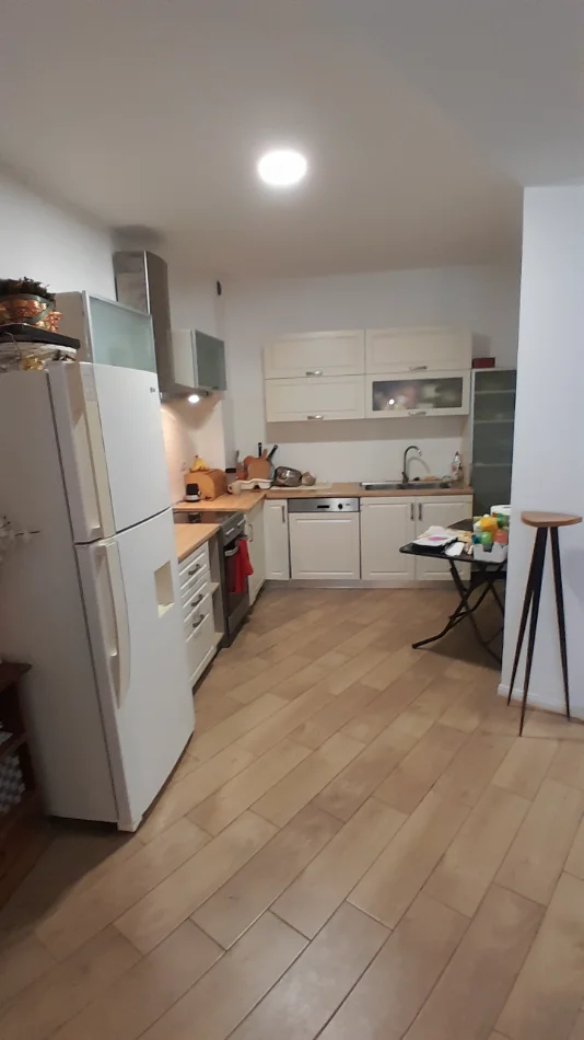 Tirane, jepet me qera apartament 1+1+Aneks+Ballkon Kati 9, 92 m² 500 € (Turdiu Garden)