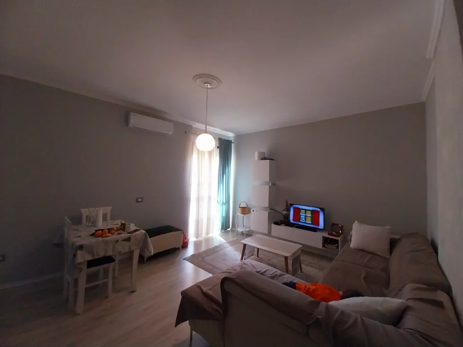 Tirane, shitet nga Pronari, pa-komision apartament 1+1+Aneks+Ballkon Kati 6, 64 m² 108.000 € (Rruga Tre Dëshmorët)