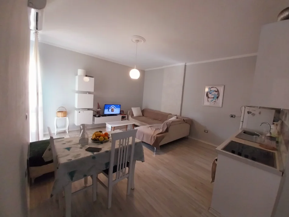 Tirane, shitet nga Pronari, pa-komision apartament 1+1+Aneks+Ballkon Kati 6, 64 m² 108 milion lek të vjetra (Rruga Panajot Pano Blv Migjeni/Nela 6)