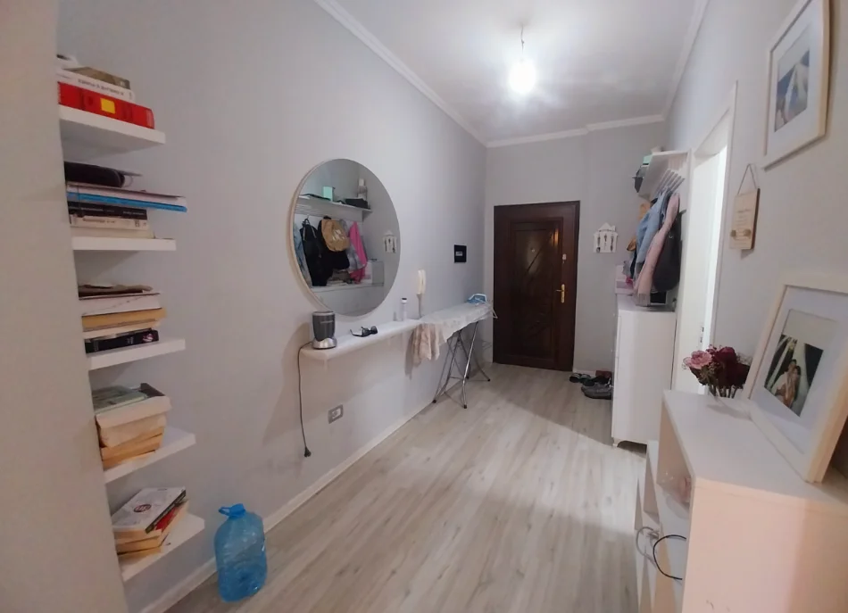 Tirane, shitet nga Pronari, pa-komision apartament 1+1+Aneks+Ballkon Kati 6, 64 m² 108.000 € (Rruga Tre Dëshmorët)