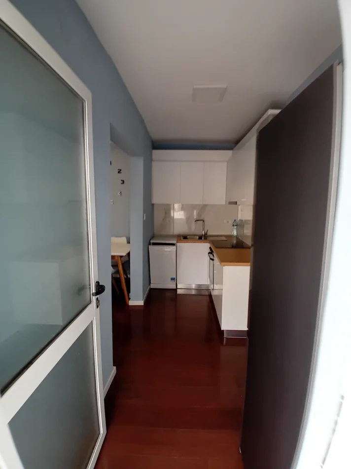Tirane, shitet 1+1+Aneks+Ballkon Kati 4, 60 m² (Rruga e Durresit)