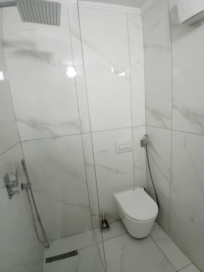Tirane, shitet 1+1+Aneks+Ballkon Kati 4, 60 m² (Rruga e Durresit)