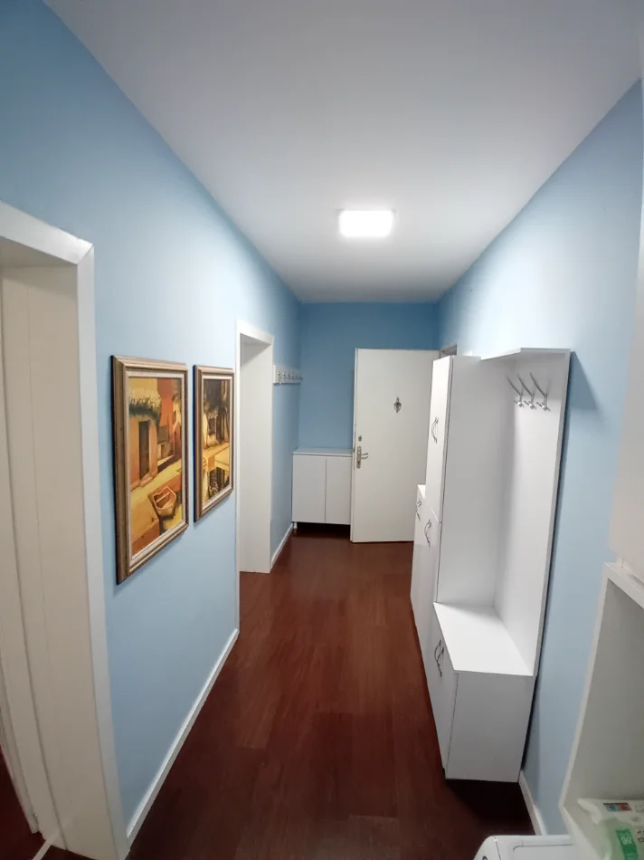 Tirane, shitet 1+1+Aneks+Ballkon Kati 4, 60 m² (Rruga e Durresit)