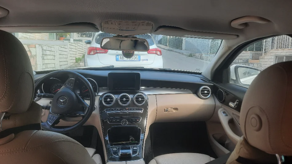 Sarande, shes makine mercedes benz Benzin, e bardhë automatik Kondicioner 168.487 km 15.000 €