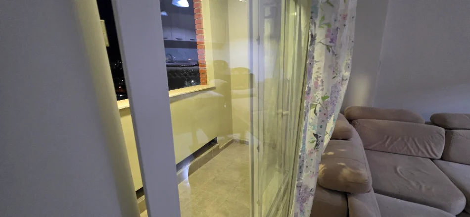 Tirane, jepet me qera apartament 2+1+Aneks+Ballkon , 75 m² 550 € (Rruga Bedri Karapici)