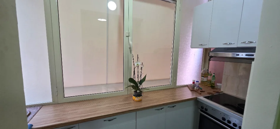 Tirane, jepet me qera apartament duplex 2+1+Aneks+Ballkon Kati 1, 100 m² 650 € (Stadiumi Dinamo)