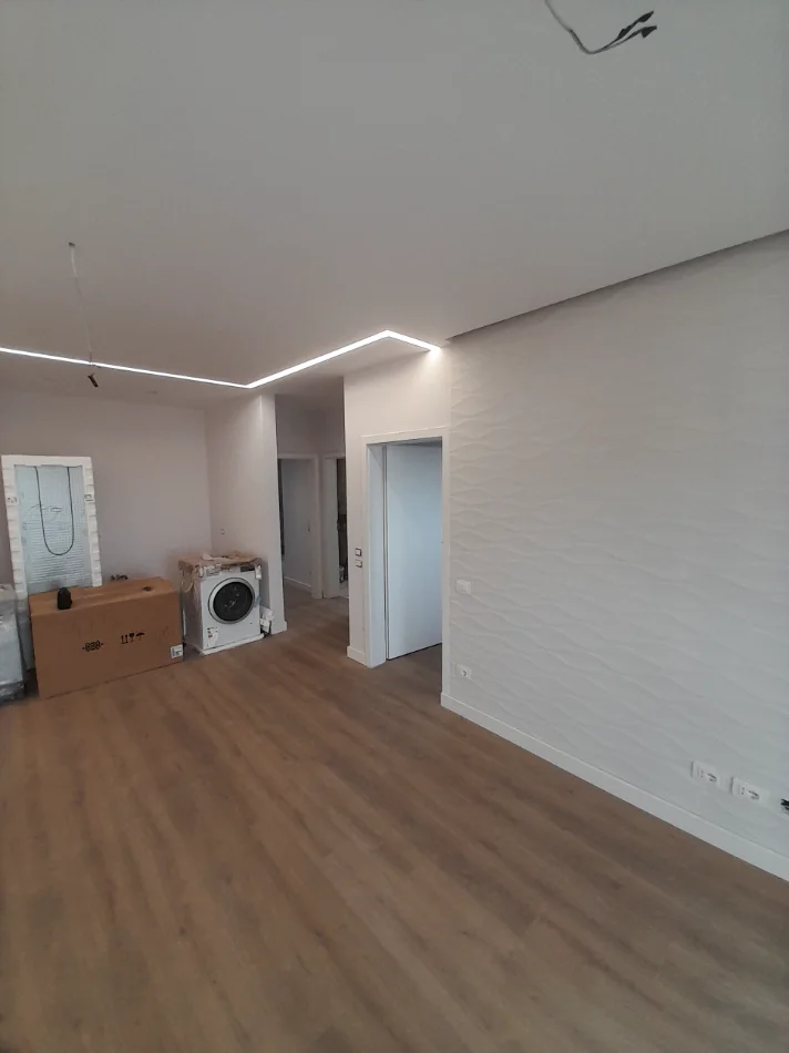 Tirane, shitet apartament 2+1 , 96 m² 255.001 € 