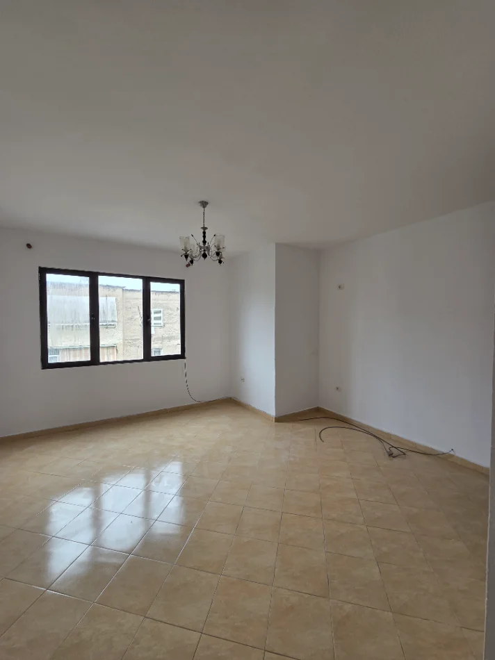 Tirane, jepet me qera apartament 2+1 Kati 6, 75 m² 500 € (Grigor Heba)