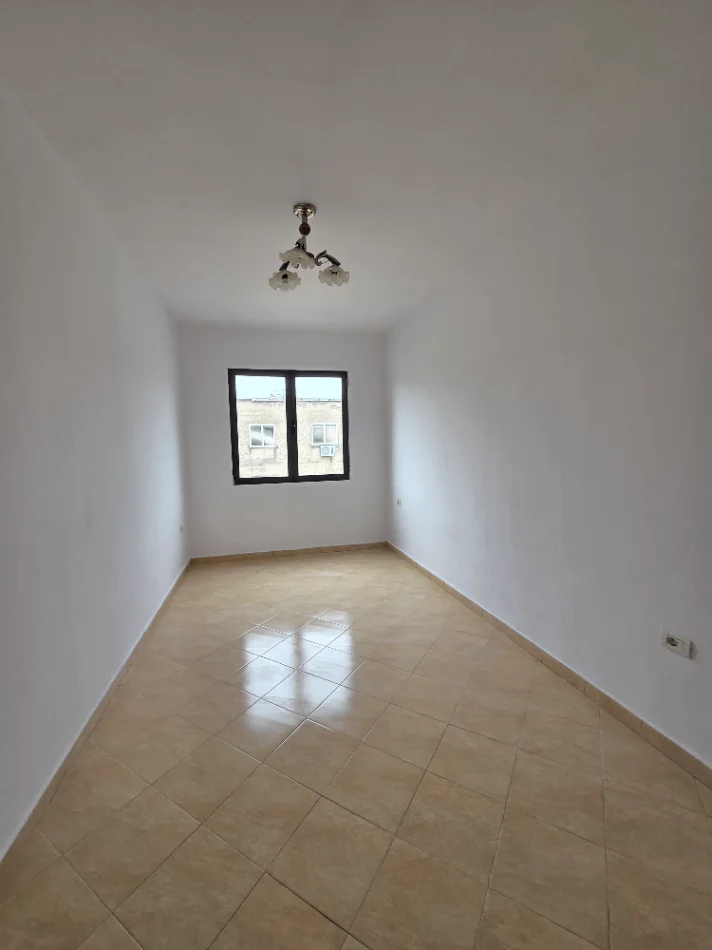 Tirane, jepet me qera apartament 2+1 Kati 6, 75 m² 500 € (Grigor Heba)