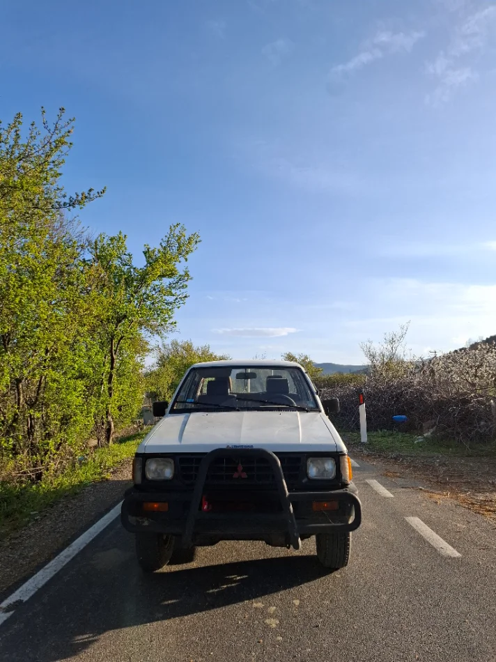 Korce, shes Pick-Up Mitsubishi L200 Nafte, e bardhë manuale