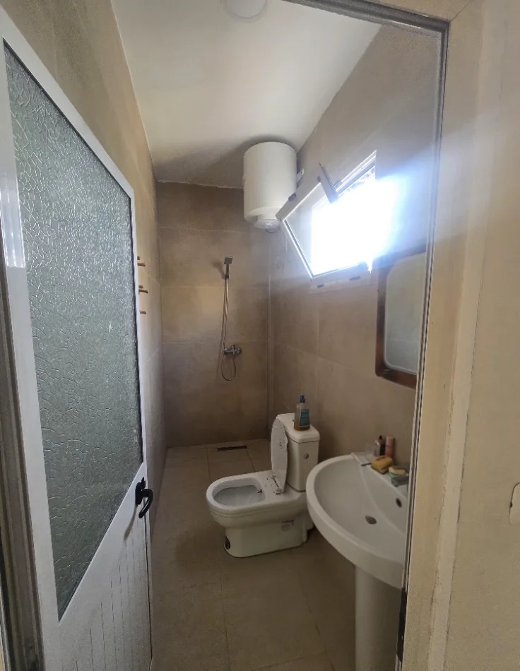 Tirane, jepet me qera Vile 1+1+Ballkon Kati 1, 70 m² 420 € (Rruga 3 vellezrit kondi)