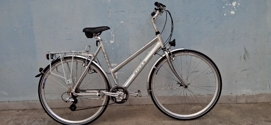 Tirane, ofroj biciklete EICHE28inch gri metalizato 180 €