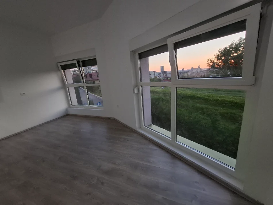 Tirane, jepet me qera apartament 2+1 Kati 3, 105 m² 330 € (Ali Dem, kompleksi Mangalem 21)