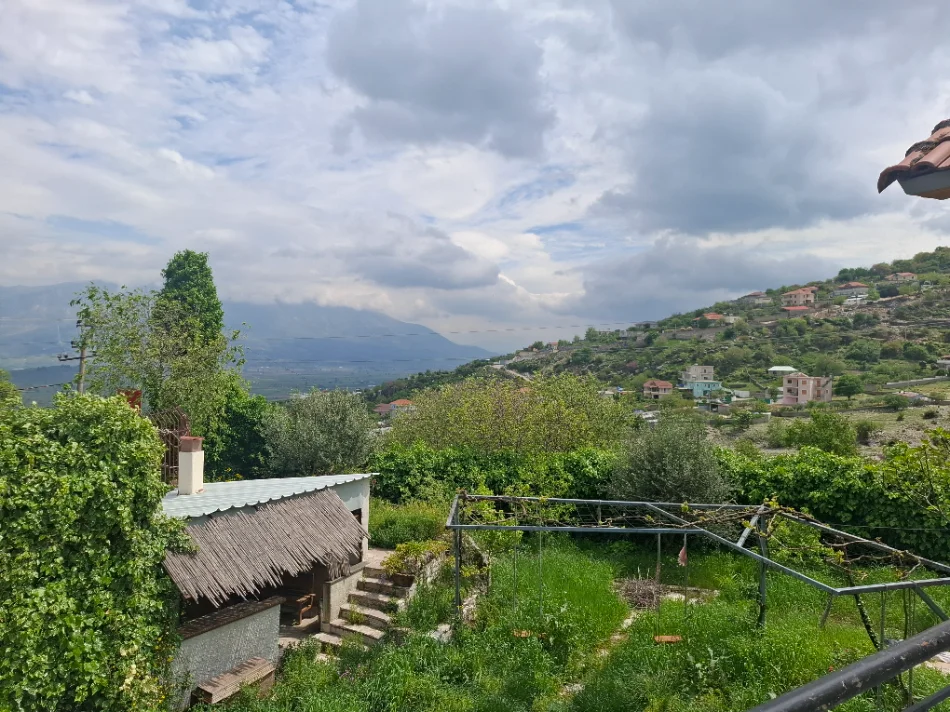 Gjirokaster, shitet Vile 3+1+Ballkon Kati 2, 160 m² 110.000 € 
