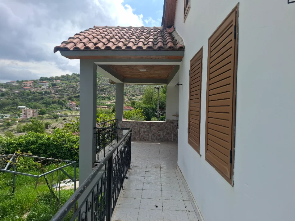 Gjirokaster, shitet Vile 3+1+Ballkon Kati 2, 160 m² 110.000 € 