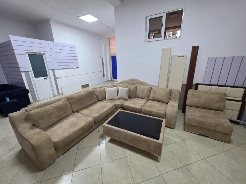 Tirane, shes Kend Sfungjer 6000 me 3 permasa te ndryshme 450 €