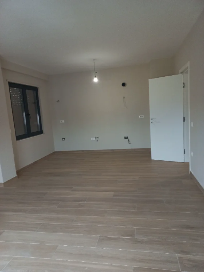 Tirane,Shitet Apartament bollshëm 2+1+2banjo, pallat ri 2025, kati 10, sip.104 m², Cmimi 3000€/m2, prane Pazarit Ri rr. Q. Stafa e rr. H.Tasim. Tirane