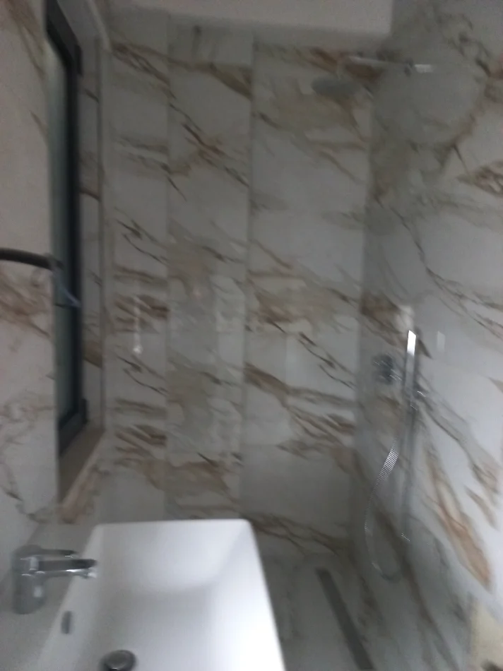 Tirane,Shitet Apartament bollshëm 2+1+2banjo, pallat ri 2025, kati 10, sip.104 m², Cmimi 3000€/m2, prane Pazarit Ri rr. Q. Stafa e rr. H.Tasim. Tirane