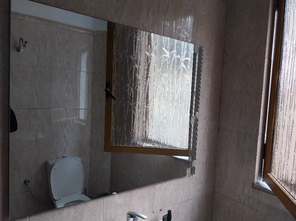 Tirane, shes aksesore OKAZION. SHITEN 40 SETE PËR TUALETE. ( LAVAMAN, WC,BIDE, PASQYRË, Kabin Dushi GOLEM - DURRËS/KAVAJË.