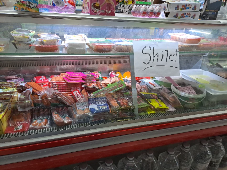 Durres, shes Frigorifer Shitet Frigorifer Banak per Market, Dyqan Mishi, Sallameri, Bulmet etj