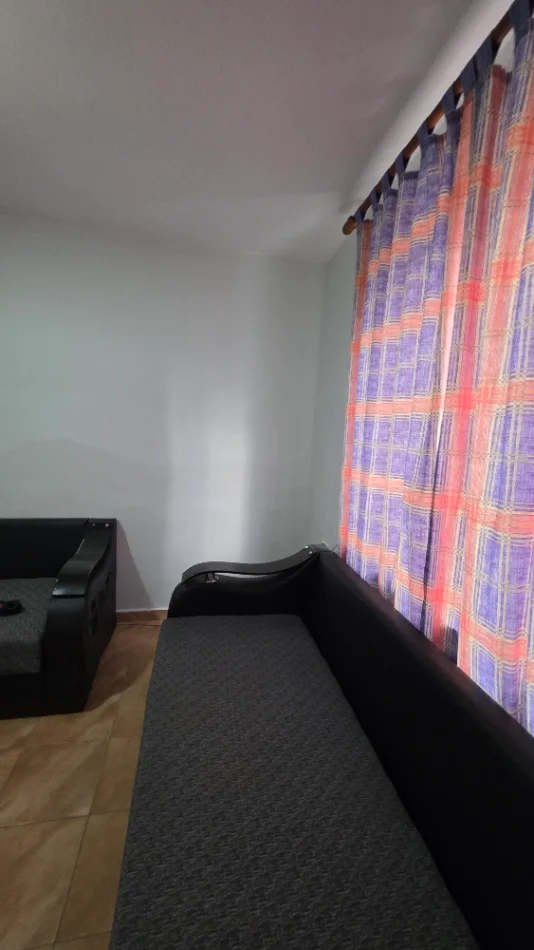 Tirane, jepet me qera apartament 2+1+Ballkon Kati 0, 400 € 